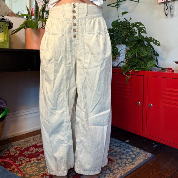 Free People Denim - Soft free people jeans, elastic waist.
